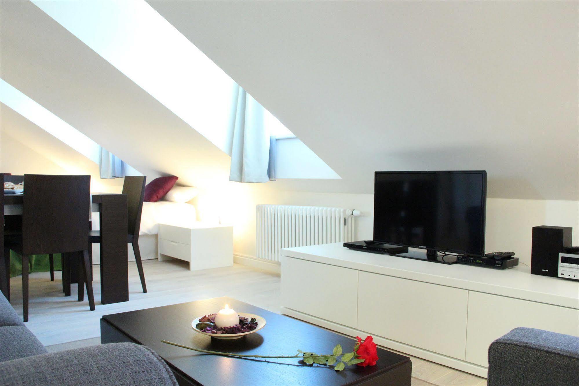 Central Prague Apartments ภายนอก รูปภาพ
