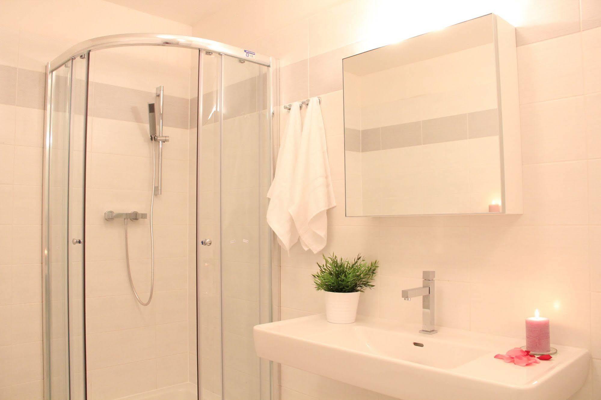 Central Prague Apartments ภายนอก รูปภาพ